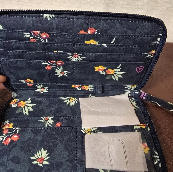 Wallet - Picture 2 of 3